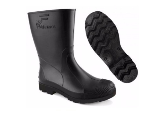 BOTA VULCABRAS " PRETA " N-38 SEM FORRO
